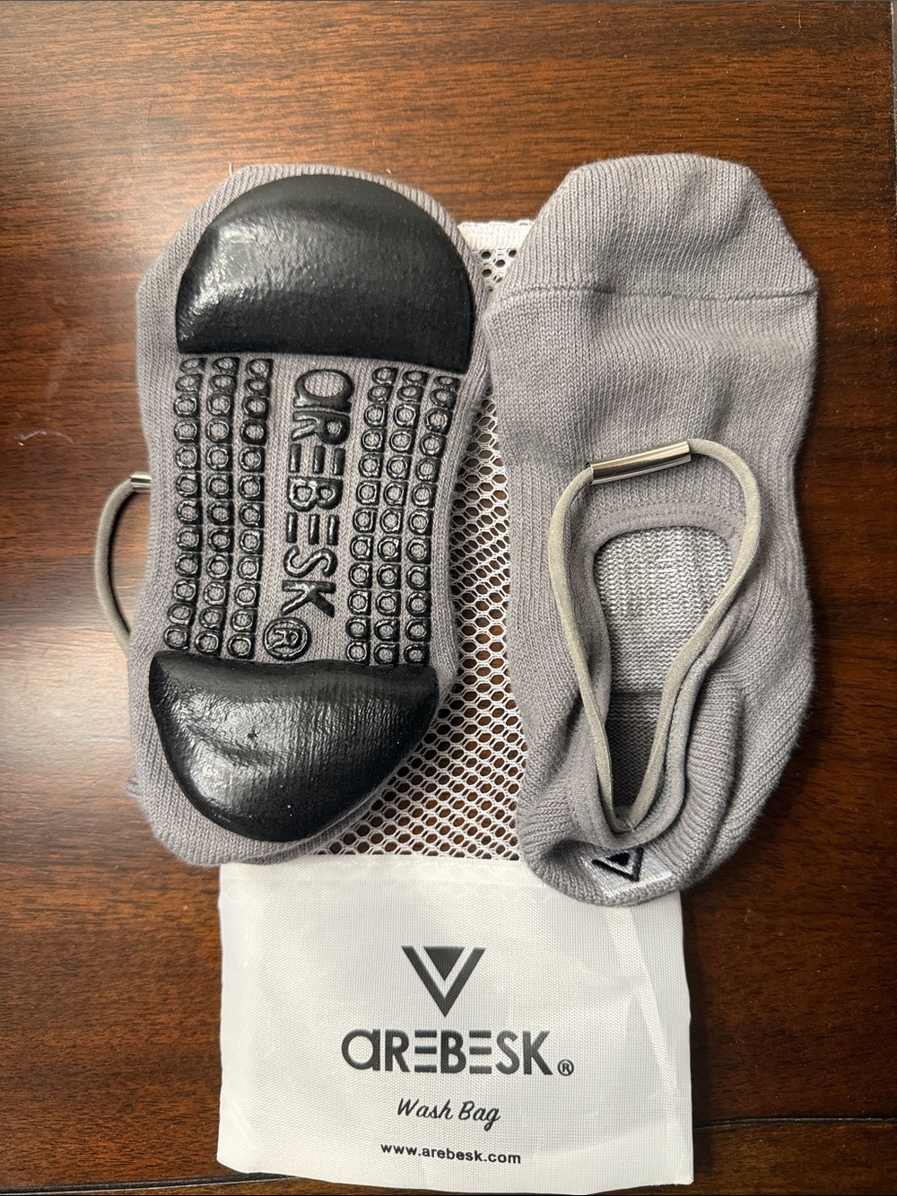 Arebesk Goddess Grip Socks in Light Gray

Women’s Shoe	6-8